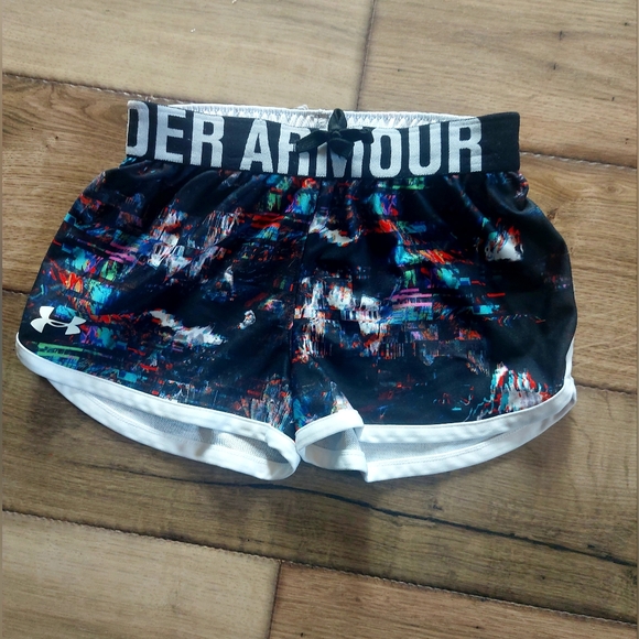 Under Armour Other - 🎉HOST PICK🎉 Under Armour Girls shorts YSM (6-7)